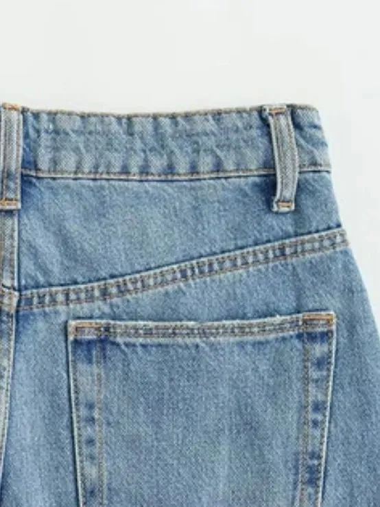 Blue barrel jeans
