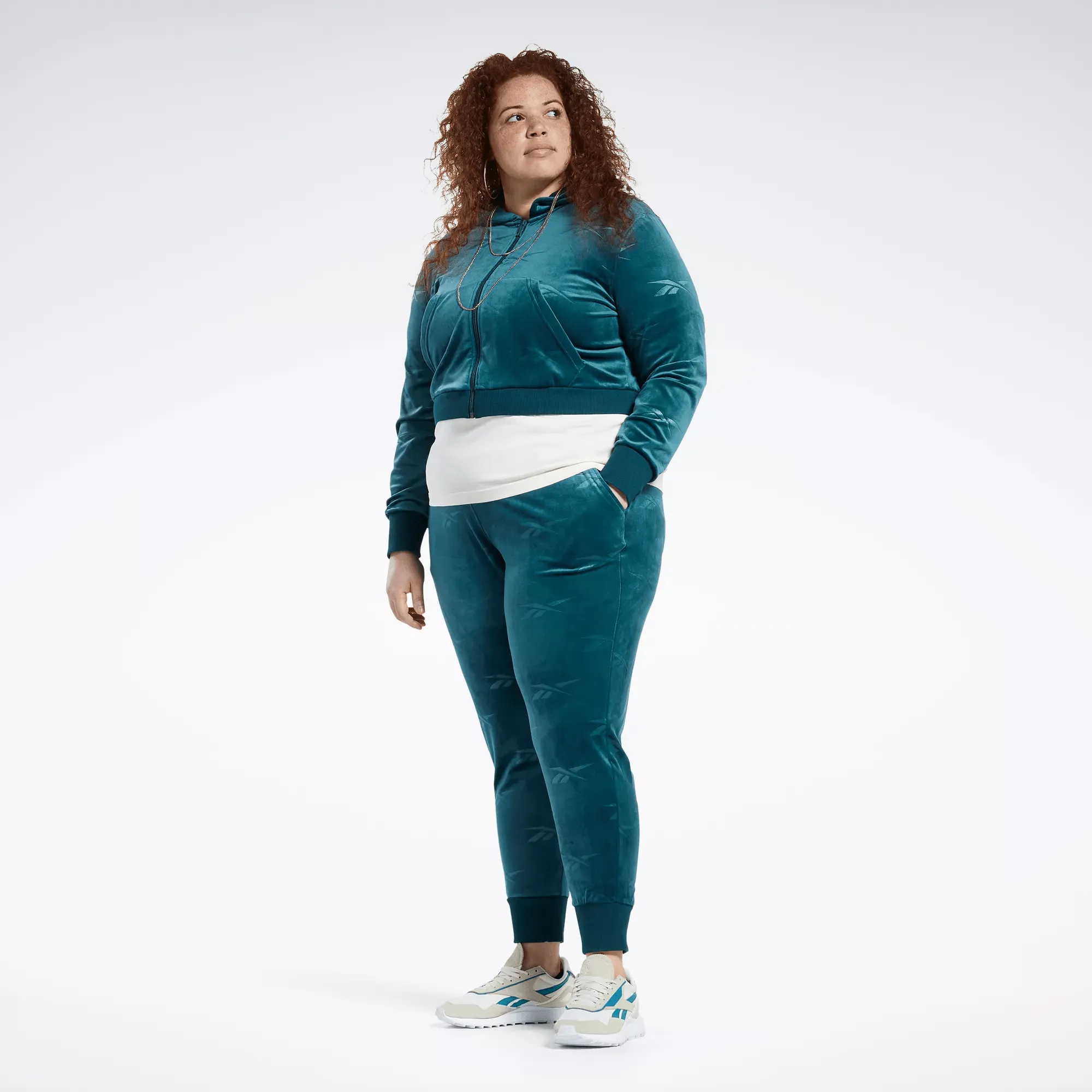 Women's Classics Energy Q4 Velour Pants (Plus Size)